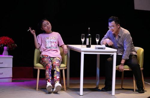 情圣肖央女演员,情圣肖央演绎魅力四射的女演员